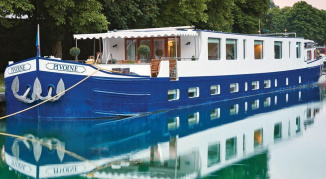 Belmond Pivoine barge