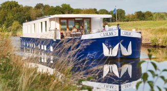 Belmond Lilas barge